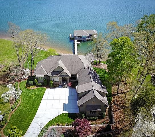1st image of 153 Broadview Cir