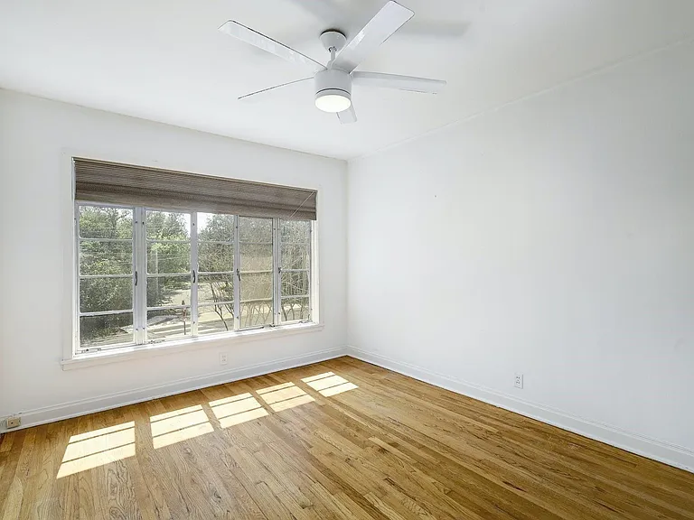 3416 Enfield Rd #B — Photo 17