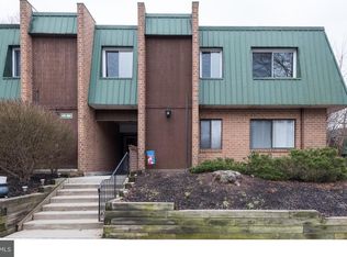 1002 Meadowview Ln #1002, Mont Clare, PA 19453