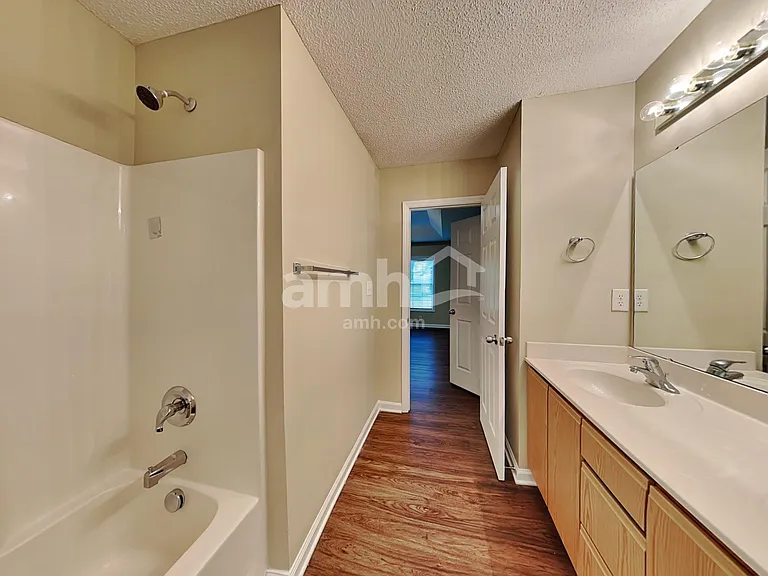 803 Woodgreen Dr — Photo 12