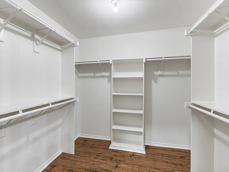 10905 Fawn Valley Dr — Photo 13