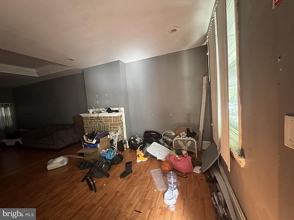4th image of 4141 Cambridge St