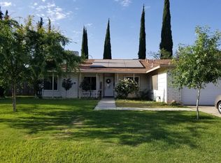 483 Garden Ave, Lindsay, CA 93247