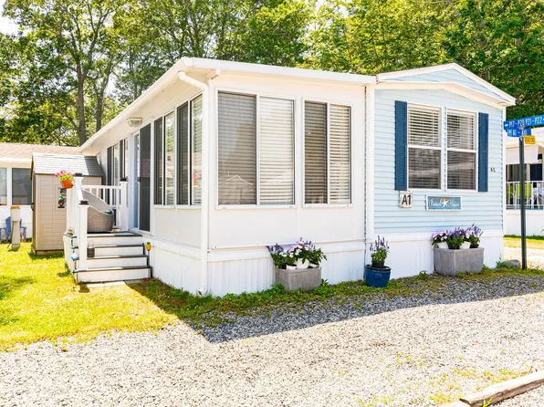 9 Bourne Avenue #A1, Wells, ME 04090