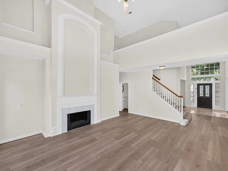 1727 Emma Cove Ct — Photo 17