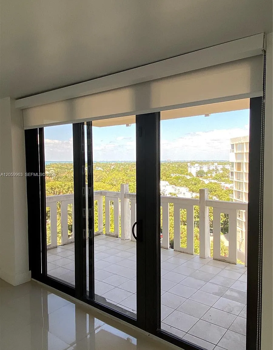 Towers Of Key Biscayne Co — Photo 4