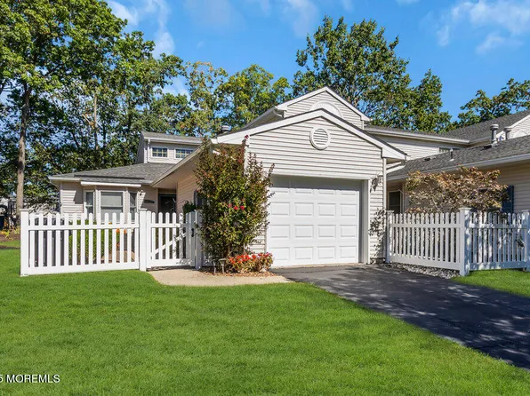 47 Cherrywood Circle #147, Brick, NJ 08724