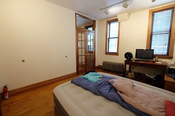 Rented by SBJ Brokerage, LLC | media 11