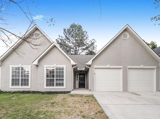 5922 Farmbrook Ln, Rex, GA 30273
