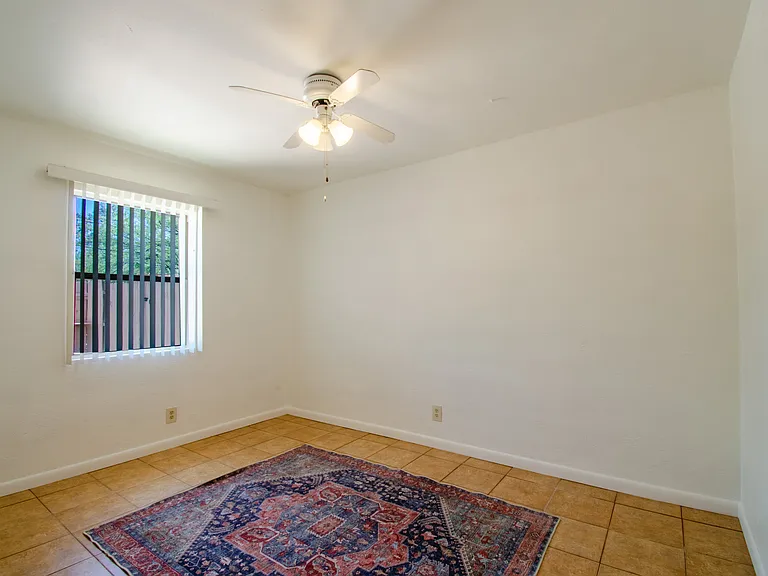 E Allen Rd — Photo 24