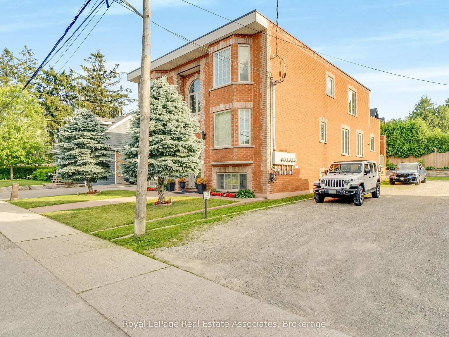 2 bed, $1,975 — Photo 4