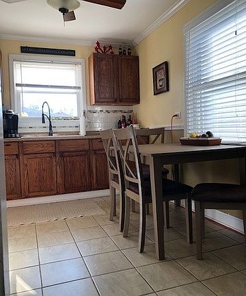 5th image of 9521 Jefferson Ave