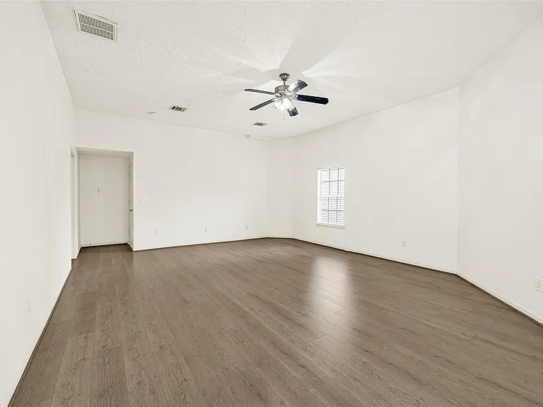 10535 Emnora Ln — Photo 19