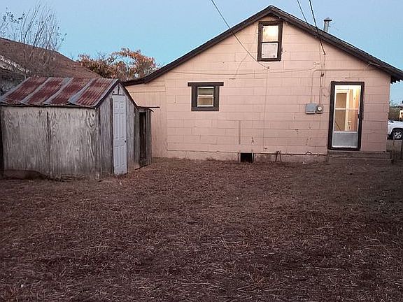 2nd image of 1108 S Sumner St