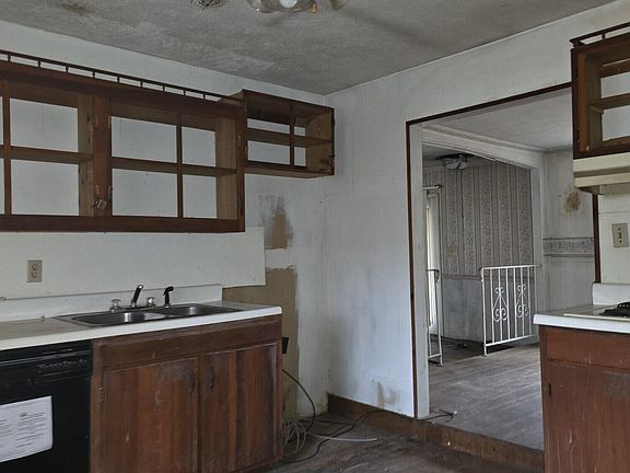 4th image of 222 Guntown Rd