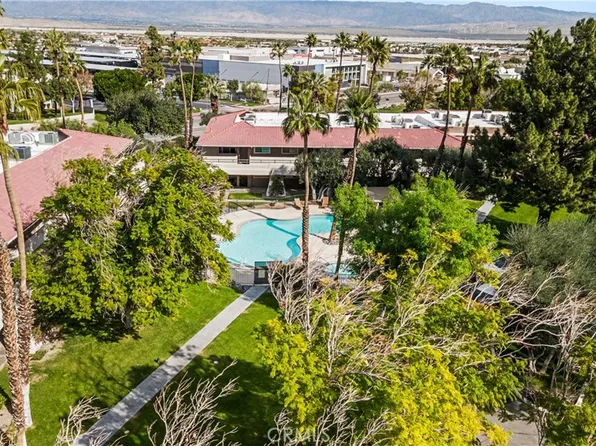 470 N Villa Ct Unit 212, Palm Springs, CA 92262