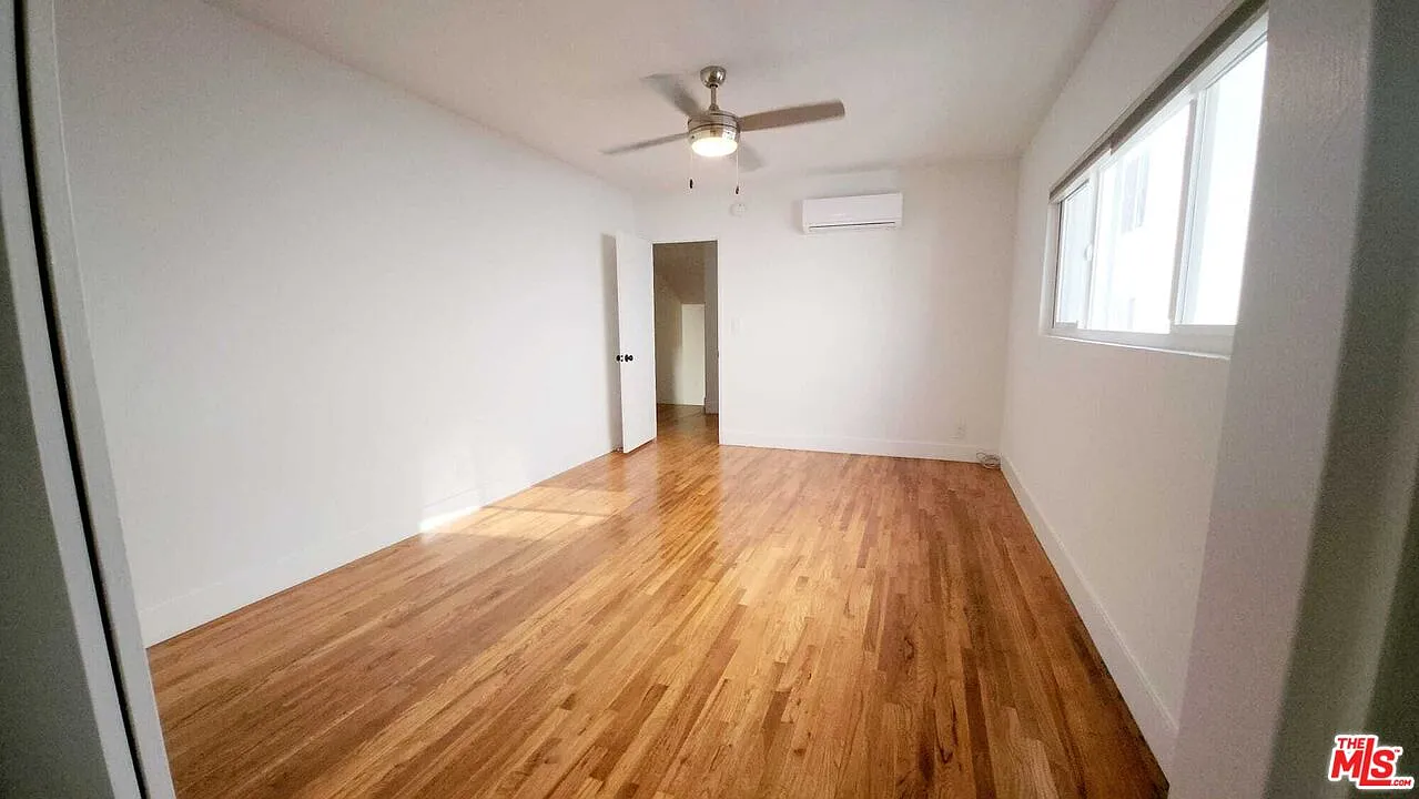 1 bed, $2,995 — Photo 2