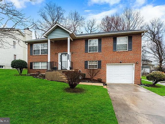 3rd image of 3205 La Dova Way