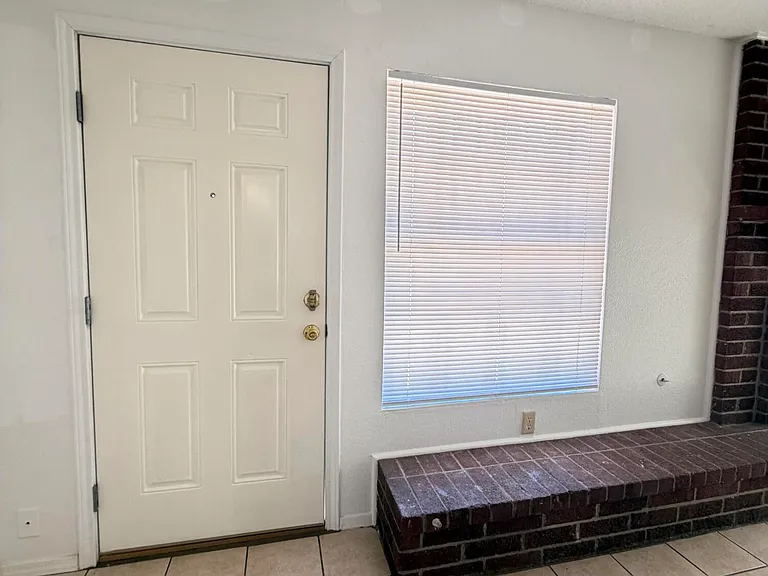 3911 Moonlight Ave — Photo 15