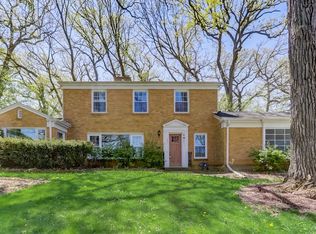 621 Van St, Elgin, IL 60123