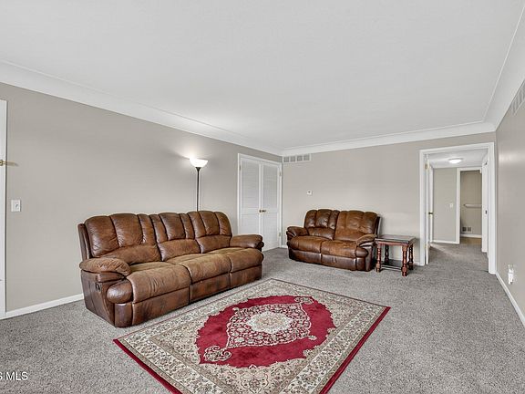 5th image of 2130 Richards Rd APT 2