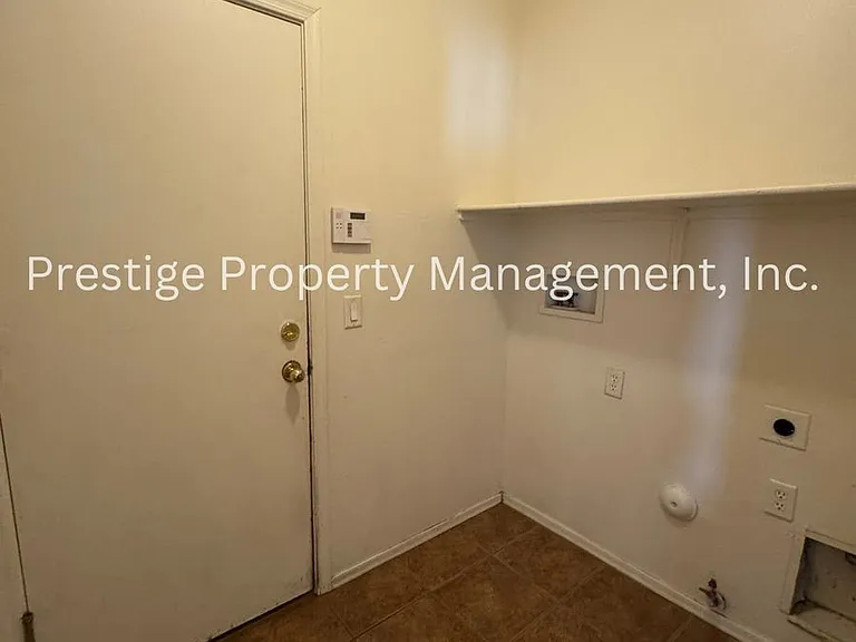 449 E Placita Nodo — Photo 13