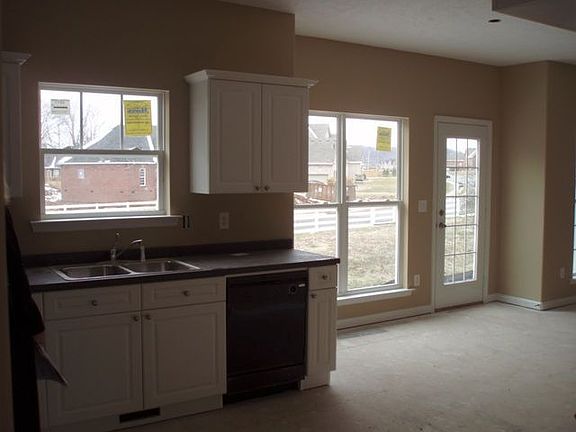 Kitchen & Breakfast Nook