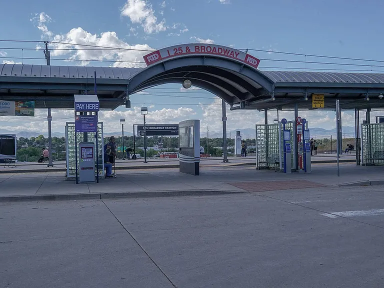 The 1-25 & Broadway lightrail station is only a few minutes away, making for an easy commute