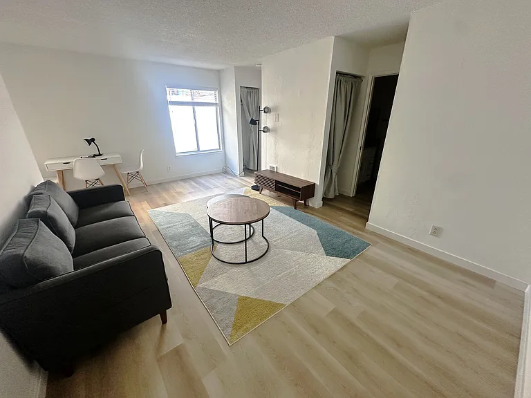 2435 Haste St #6 — Photo 3