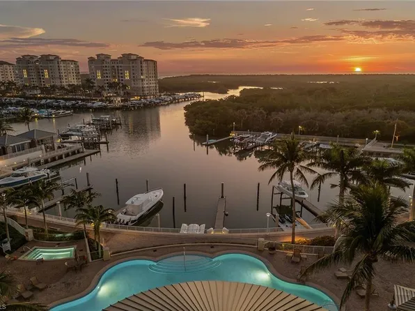 13675 Vanderbilt DR #PH 1105, NAPLES, FL 34110