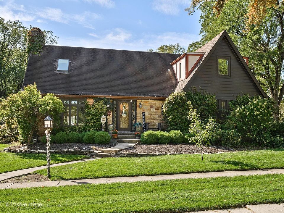 1st image of 2620 Gordon Dr