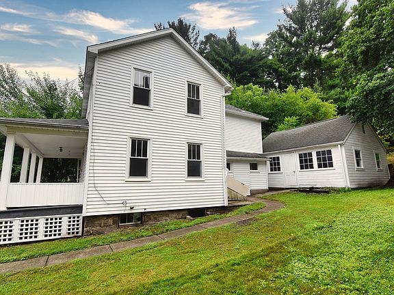 2nd image of 33 Plum St