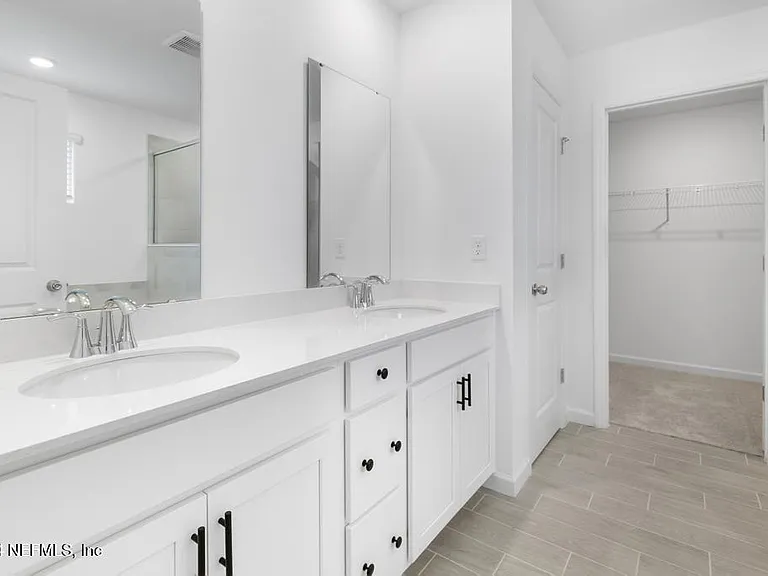 28 Disston Cv — Photo 24