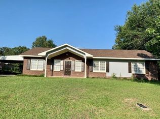 17 Lott Rd, Phenix City, AL 36869