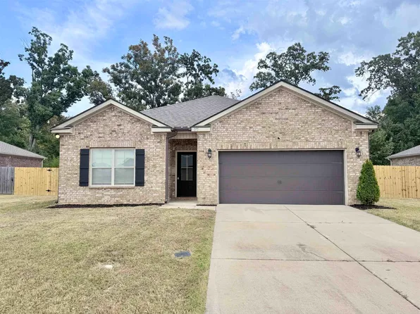 375 Beau Tisdale Dr, Oakland, TN 38060