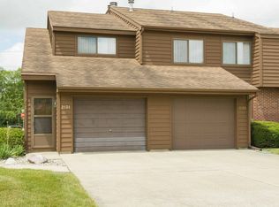 2131 Sunview Dr, Champaign, IL 61821