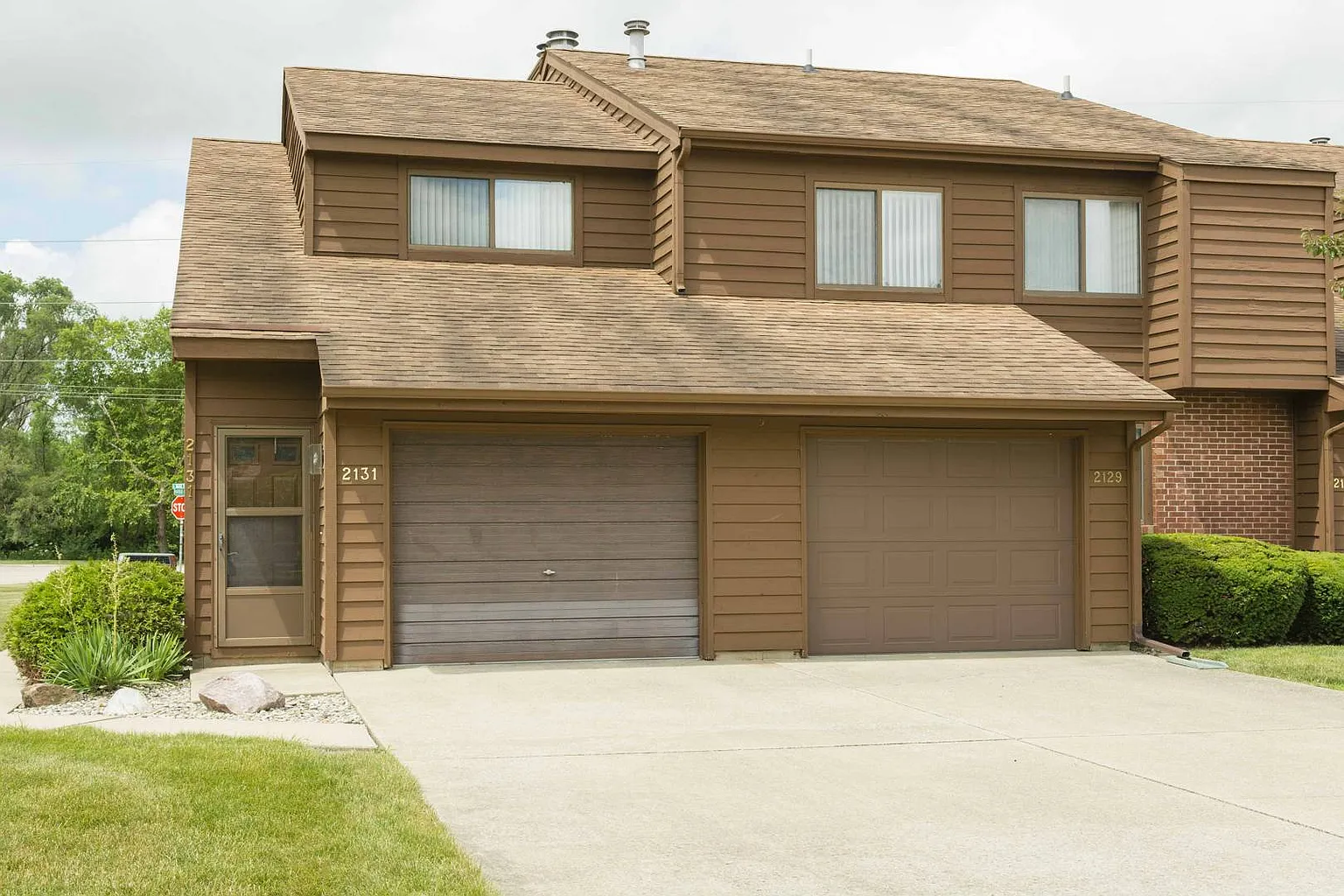 2131 Sunview Dr photo 1