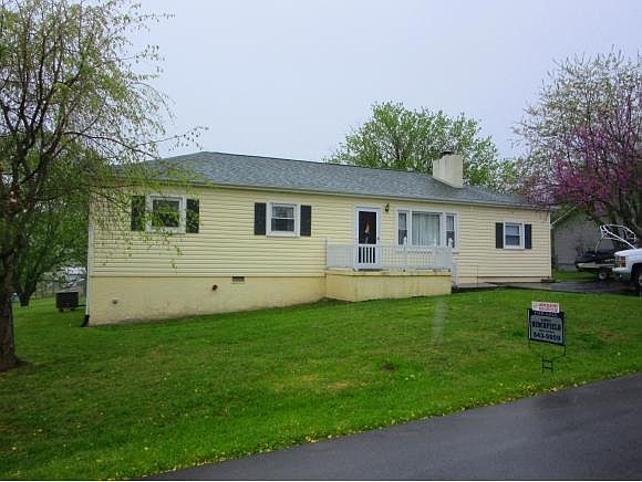 1st image of 114 Clark Dr