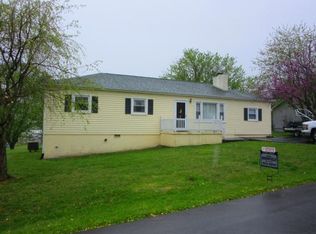 114 Clark Dr, Johnson City, TN 37601