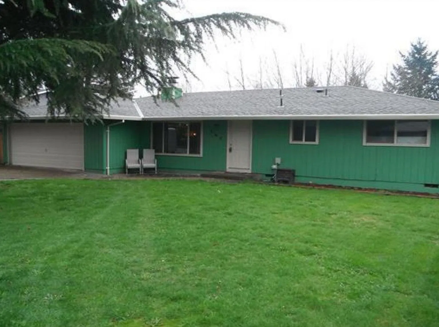 147 Idylwood Dr SE — Photo 1