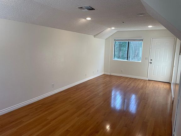 3rd image of 1211 W Badillo St #13