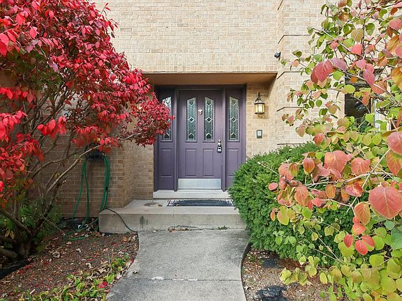 5th image of 2450 Saint Andrews Dr