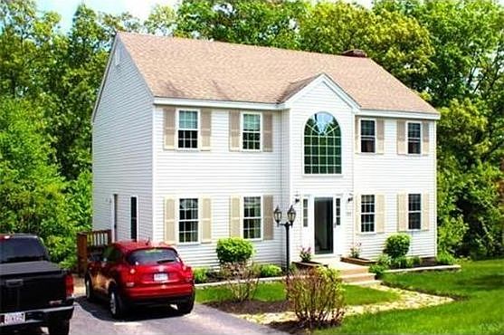 2nd image of 144 Bishop Rd