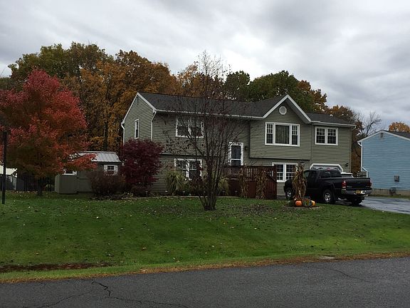 3rd image of 45 Timber Dr