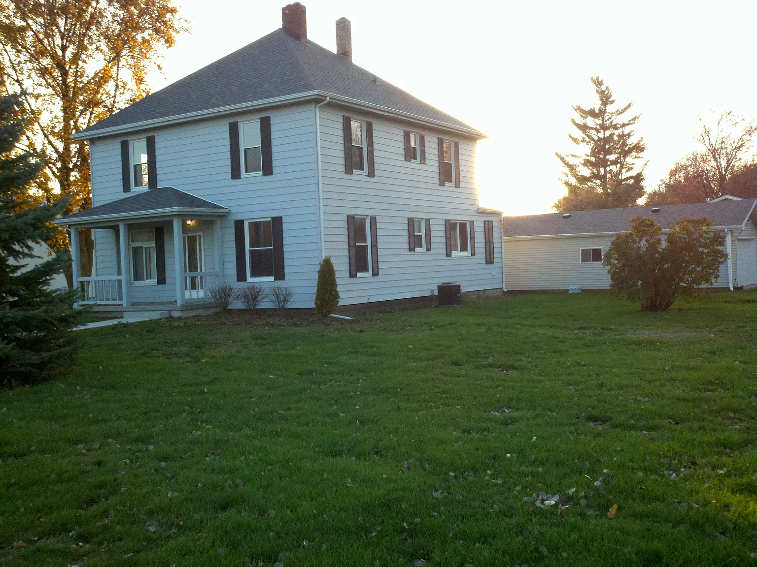 806 N 4th St photo 1