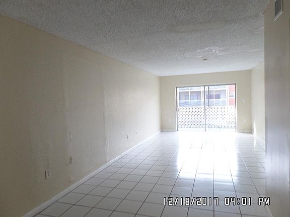 3rd image of 3710 NW 21st St APT 202