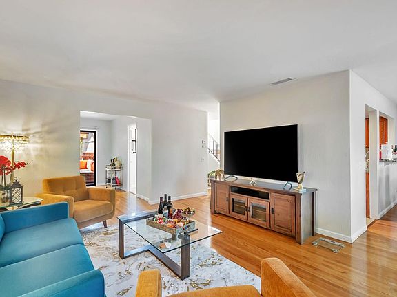 4th image of 2195 Oak Creek Pl