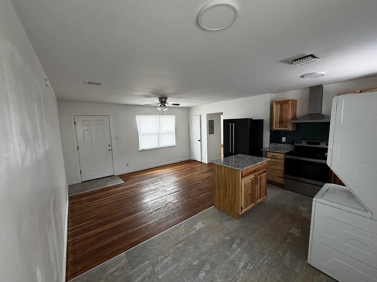 Building Photo - 2902 Westhaven Dr