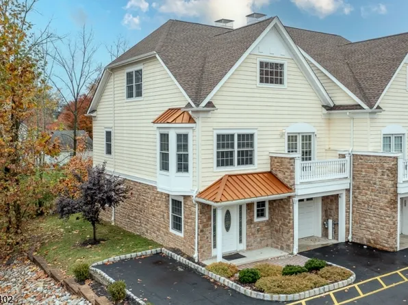 21 Riverbend Ct, New Providence Boro, NJ 07974