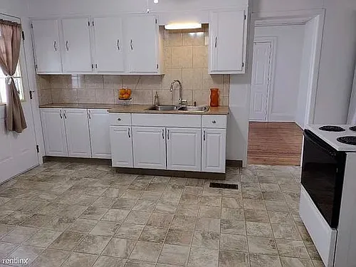 4 Apple Ave Photo 1